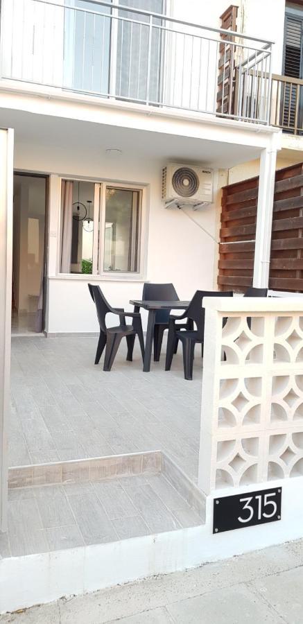 Eros Maisonette In Latchi Area Just 700 Meters Or One-Minute Drive From Polis Municipal Beach Esterno foto
